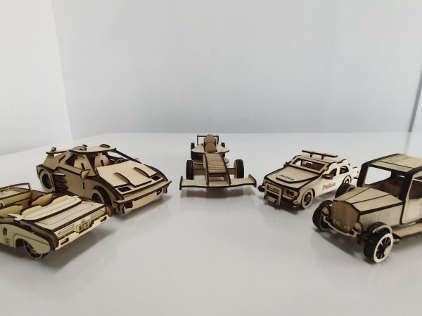 Build a model car with your own hands and Spider X1!