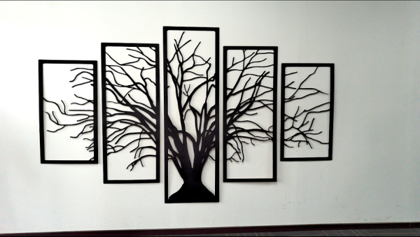 Use laser cutter Spider X1 to make a big format wall decoration.