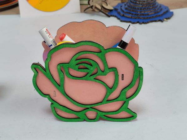 A Delicate Valentine’s Day Rose Keepsake Box Crafted by the Spider A1 Laser Engraving Machine