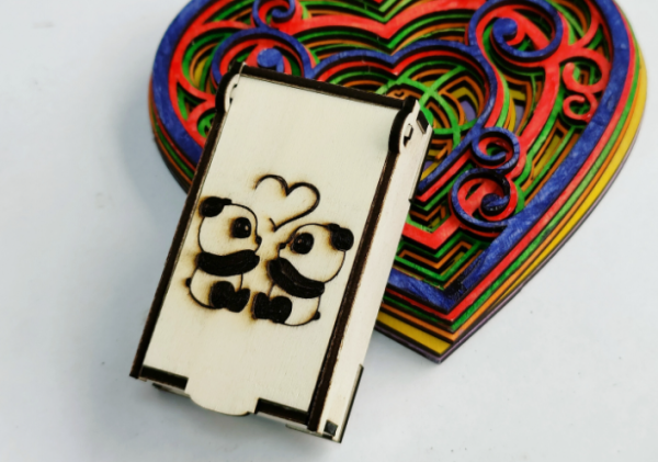 A Special Valentine’s Day Gift: Laser-Engraved Surprise Box by Spider A1