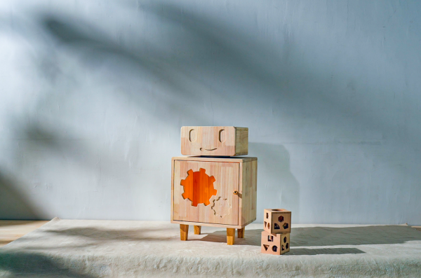 A Showcase of a Robot Cabinet that Balances both Aesthetics and Practicality.
